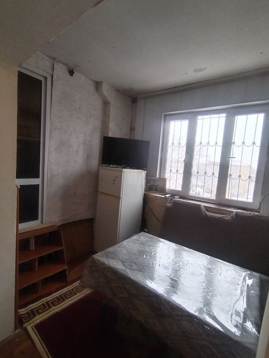 Uy sotiladi 2 xonali 4 etajli dom 4 chi etaj