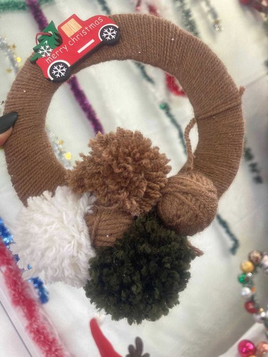 Ръчно изработени изделия от потребителите на ЦНСТПЛПР – с. Бориловец