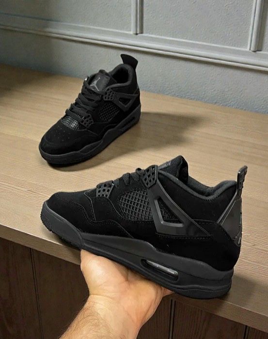 Jordan 4 Black cat
