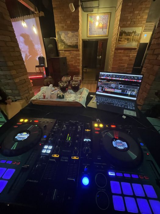 Контроллер Pioneer DDJ 800 (диджейский пульт)