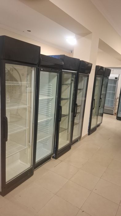 Витринный холодильник