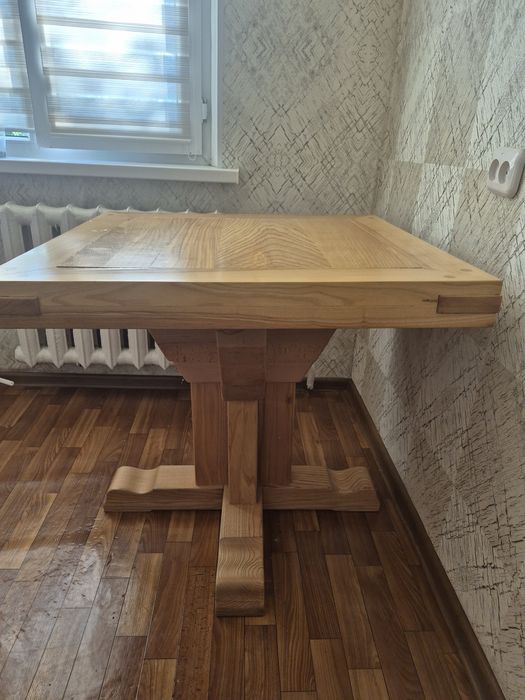 Стол из натурального дерева Ясень