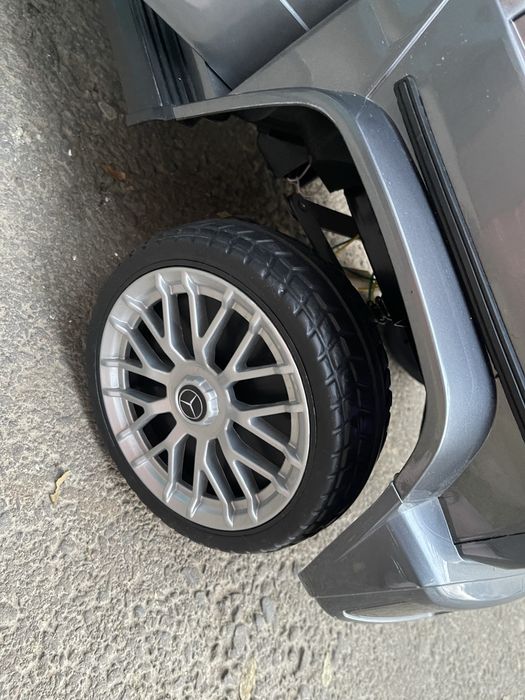 Электромобиль малина для детей