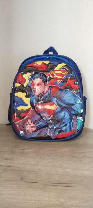 Продам рюкзаки 2500