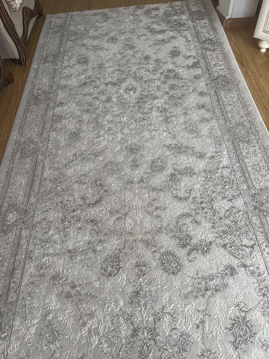 Продам ковёр. Почти новый!