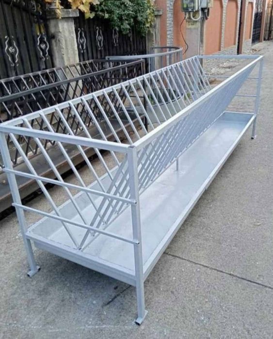 De vânzare Iesle de vaci si oi