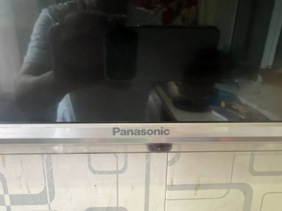 Продается телевизор Panasonic Смарт 43