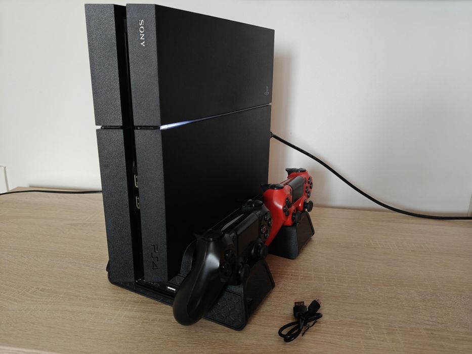 Consola PS4 Sony 1TB HDD 2 controllere plus Stand Vertical