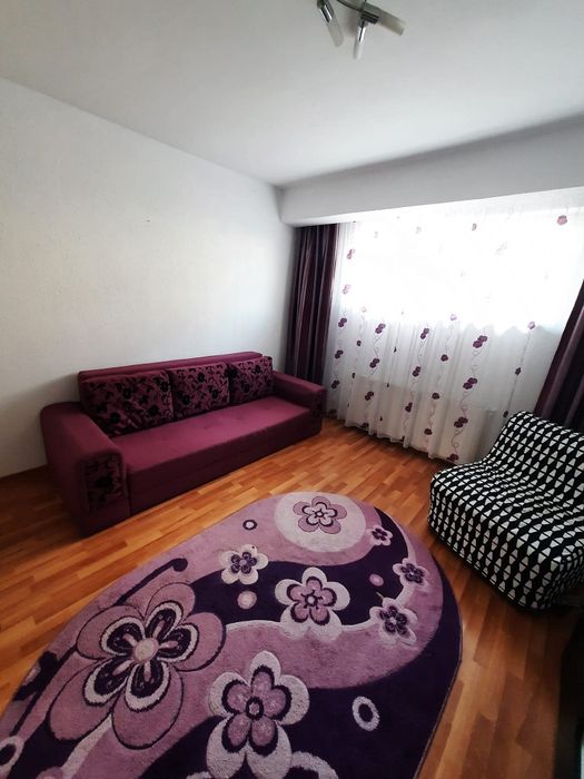 Închiriez garsonieră