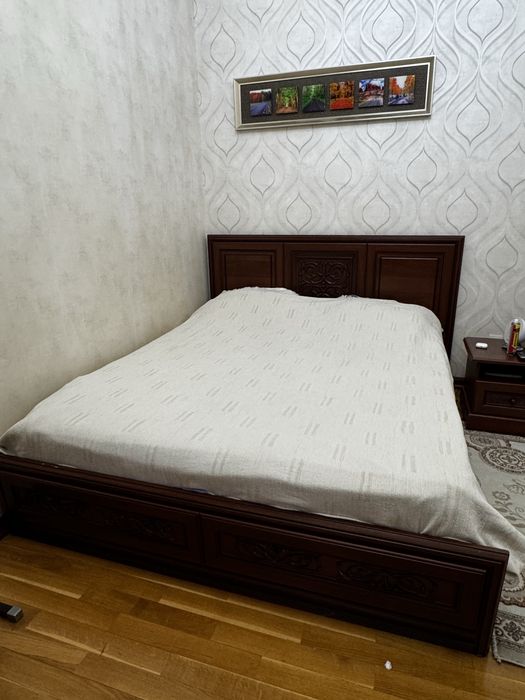 Спальный гарнитур