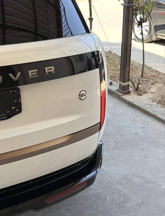 Range Rover Vogue SV P615