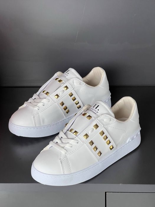 Adidasi Valentino Noi !!! Marimi 36/40 !!!