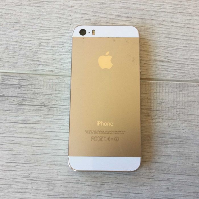 отличен IPHONE 5S GOLD 16 GB Айфон 5s без забележки от САЩ