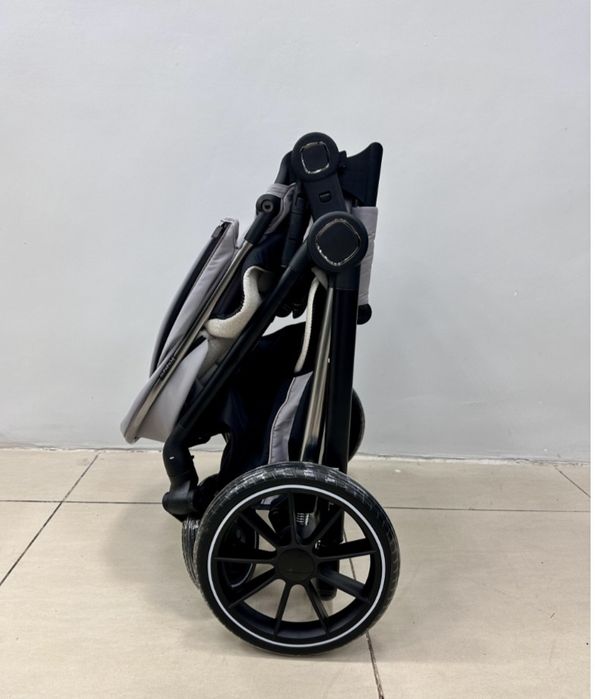 Продаётся коляска 2 в 1 оригинал Fondness