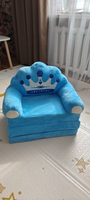 Продам мягкое детское кресло