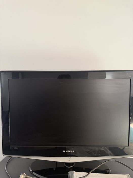 Televizor Samsung 81 cm diagonală nefolosit