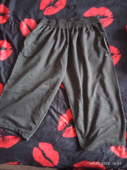 Erkelar kiyimi aralash