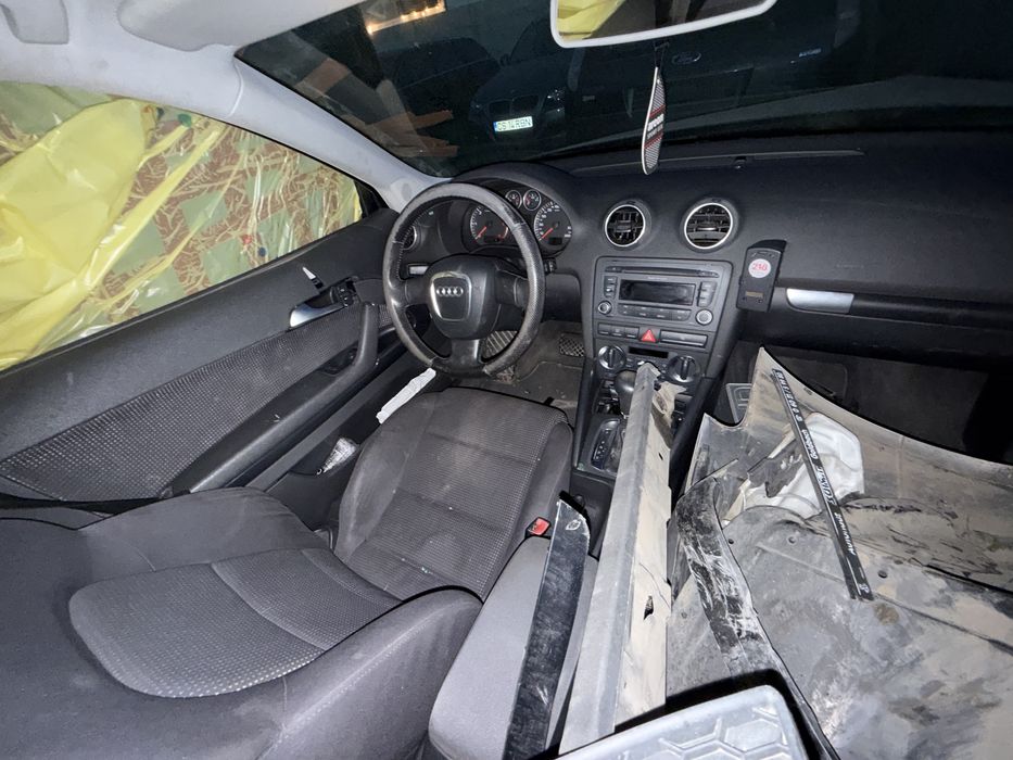 Audi A3 1.9 TDI avariat față + lateral / pornește / automat