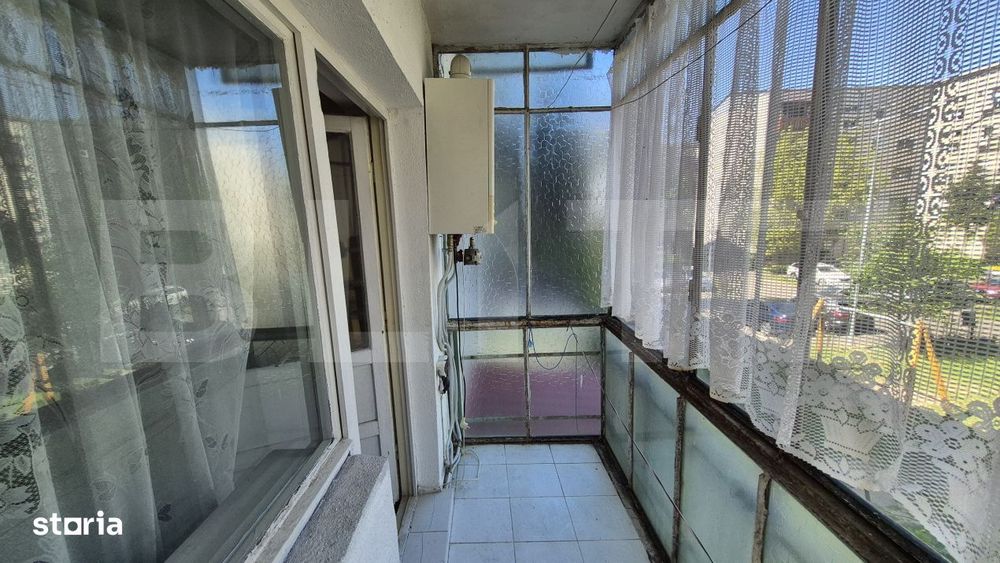 Apartament cu 4 camere de vanzare, 69.51 mp,  Micro 17