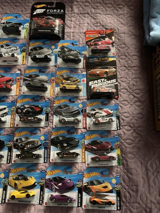 Hot wheels Продавам част от колекцията си