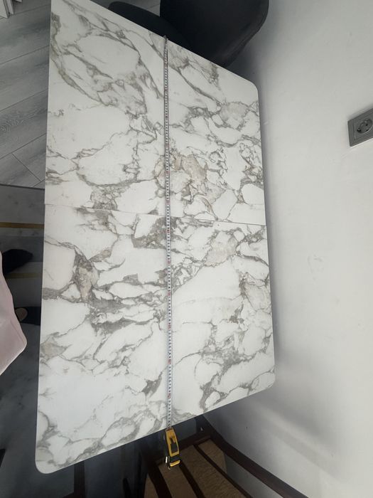 Стол со стульями