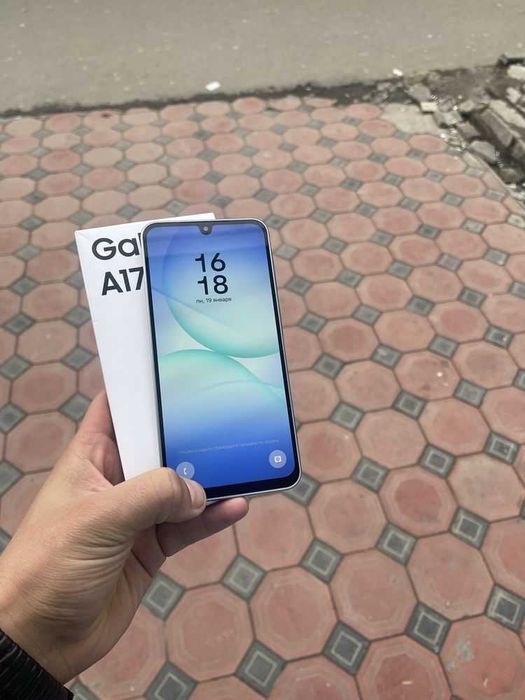 Samsung Galaxy A17
