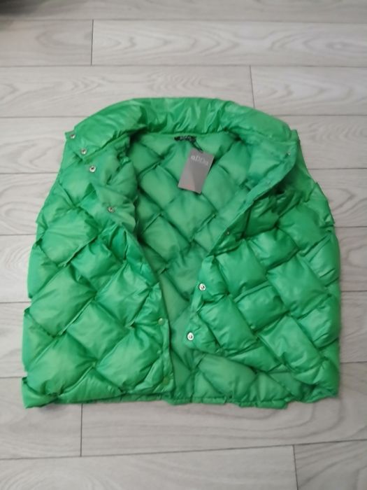 Vesta Dama nouă cu etichetă