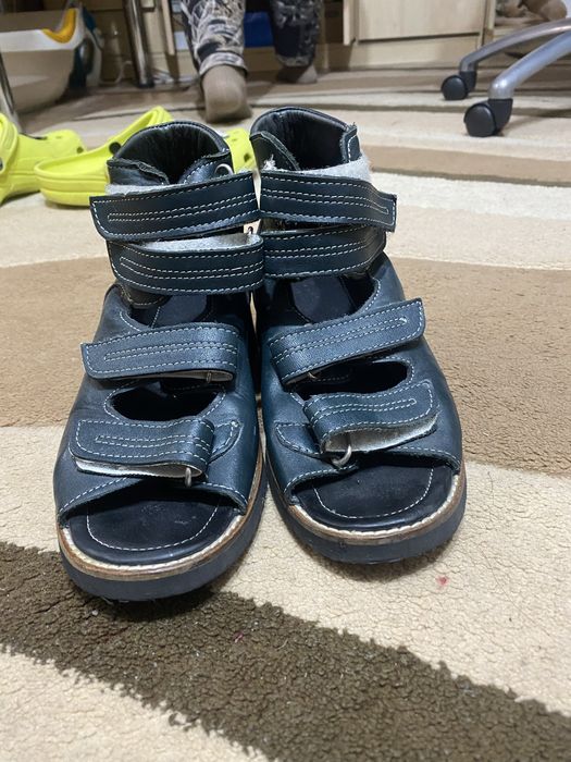 Продам кросовки срочно