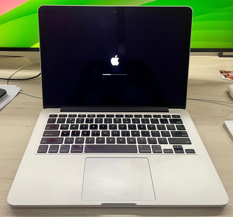 MacBook Pro 13-inch, Early 2015, 3.1 GHz, Intel i7, 16GB RAM, 500GB HD