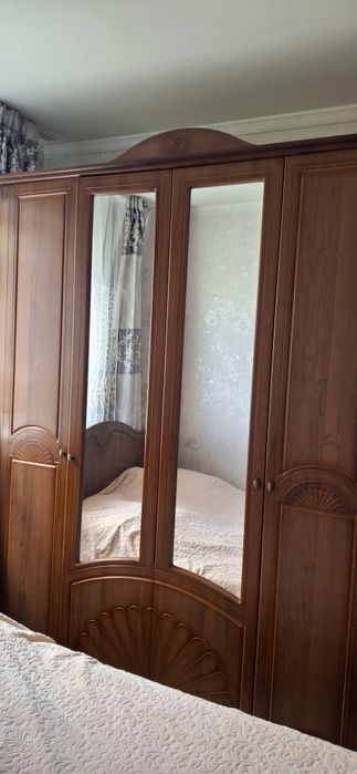 Продам спальный гарнитур