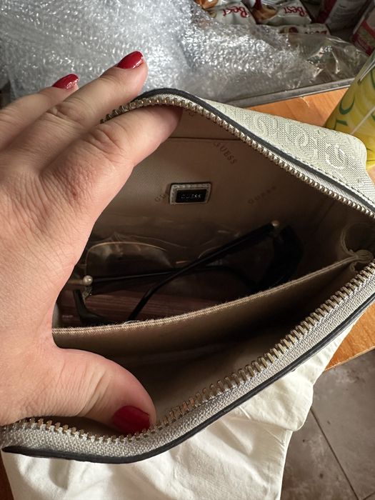 Geanta de zi cu zi foarte frumoasa si versatila
