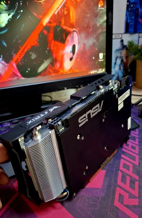 Продам GTX 960 Asus STRIX