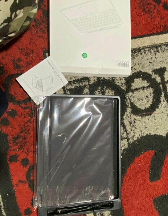 Tastatura pentru leptop Bluetooth noua in cutie nefolosita exact ca in