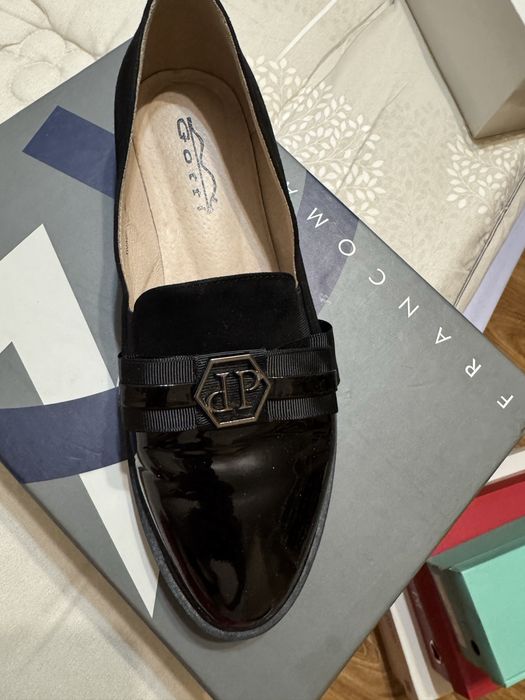 Продам лоферы ,идеальное состаяния