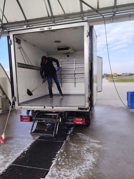 Iveco 35 două compartimente