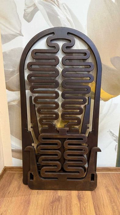 Продаются эксклюзивные стулья ручной работы.