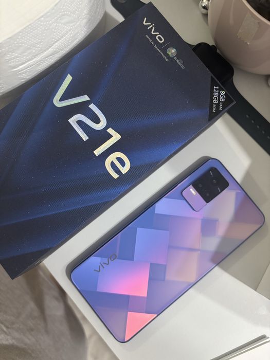 Vivо v21e, в хорошем состоянии