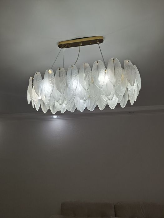 Продам люстру в идеальном состоянии