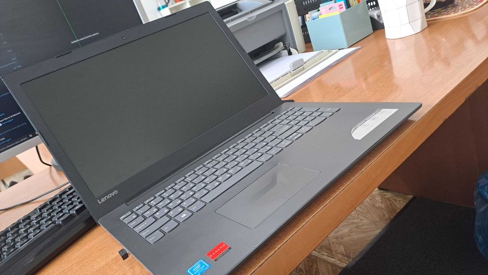 Noutbok Lenevo  4/1 Tb