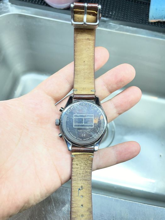 Продаю оригинальные часы