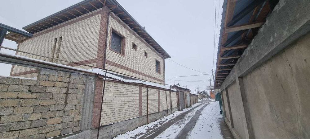 Продаётся участок с домом ( коробка) Яшнабадский р. мах.Мохирлар