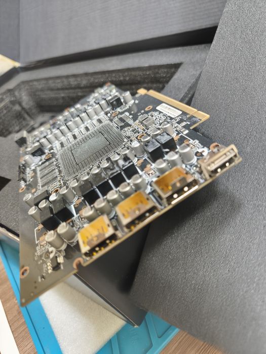 Донор Gainward RTX 4090 Phantom | Только охлаждение + PCB без чипов