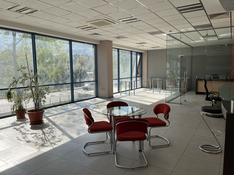 Дава се под наем Офис в София, Хладилника - 324 кв.м за 2400 € - Снимка #6