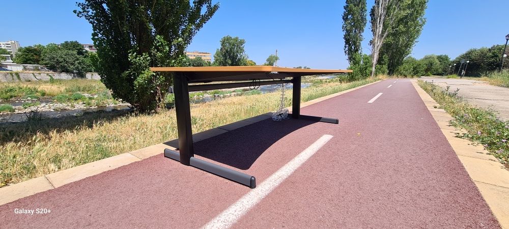 Немско офис бюро електрическо повдигане оборудване