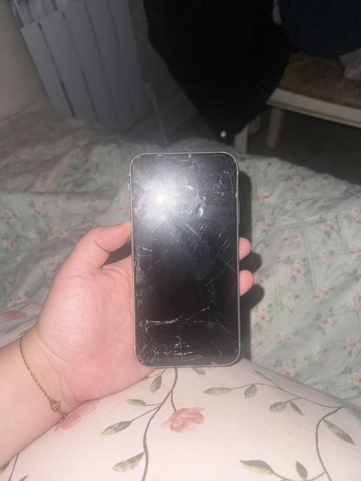 iphone 11, 7 на лом продается