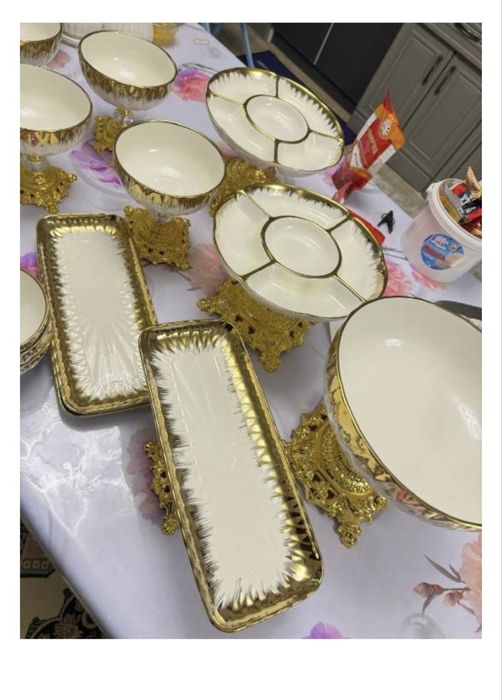 Продам Сервиз на 12 персон