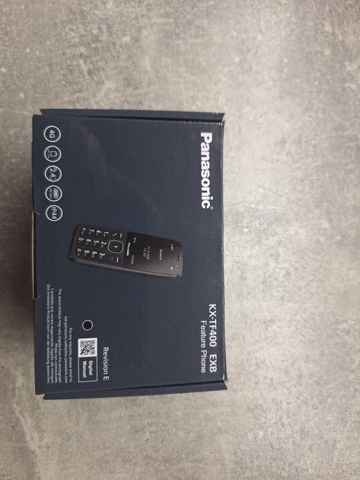 Чисто нов телефон Panasonic