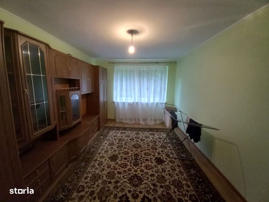 Apartament 3 camere, 64 mp, zona Sasar