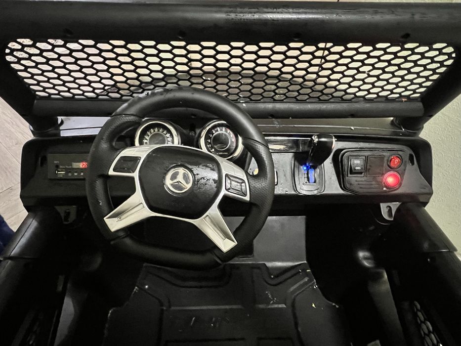 Машинка детская б/у