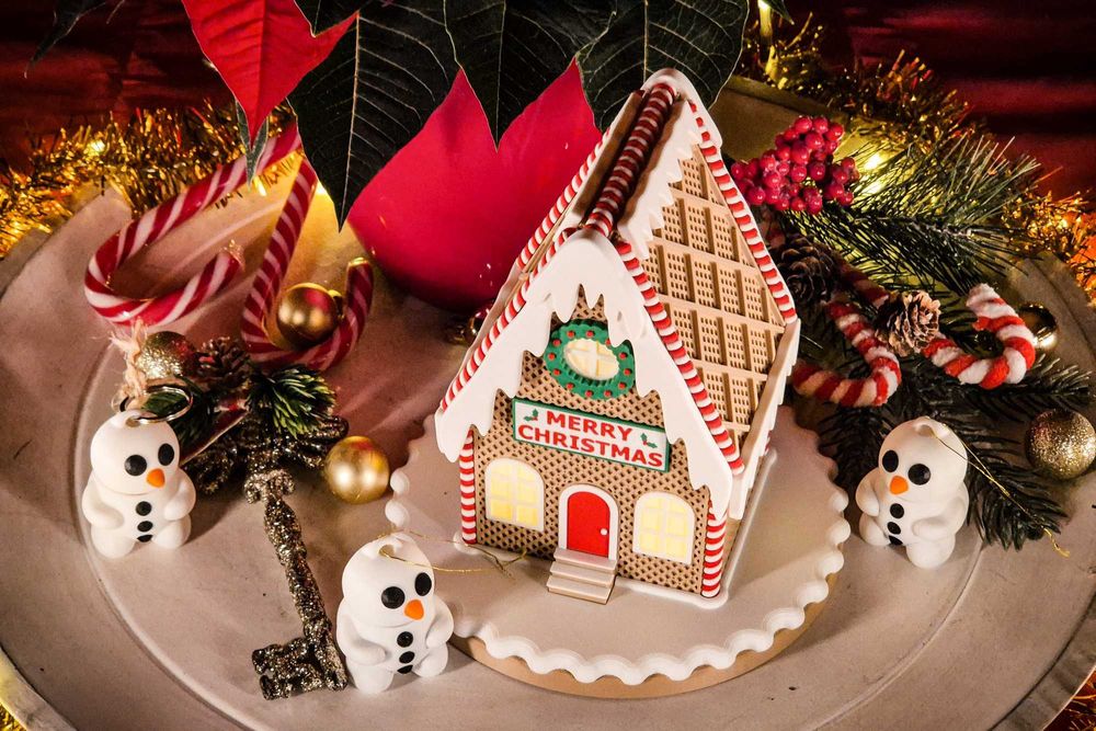 Casuța magică de turtă dulce – decorațiunea perfectă pentru Crăciun!